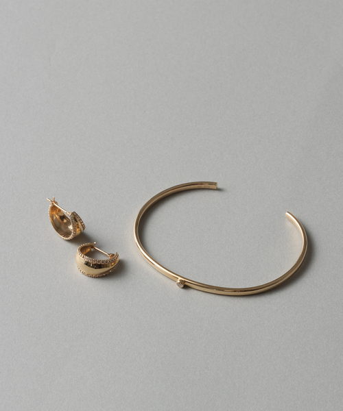 10th2.5パイプダイヤCガタバングル K10（ブレスレット）｜Lilas（リラ