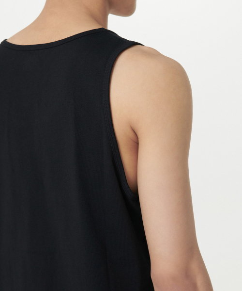 MUSINSA STANDARD（ムシンサスタンダード）の「スcoopネックスリーブレストップ[ブラック]（Tシャツ/カットソー・メンズ・その他・XX-LARGE/XXX-LARGE/LARGE/MEDIUM/SMALL/X-LARGE）」の5枚目の写真