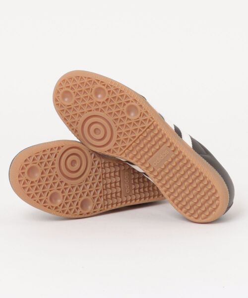 ADAM ET ROPE'（アダムエロペ）の「【adidas(アディダス)】SAMBA OG（スニーカー・レディース・ダークブラウン・24/25/23）」の3枚目の写真
