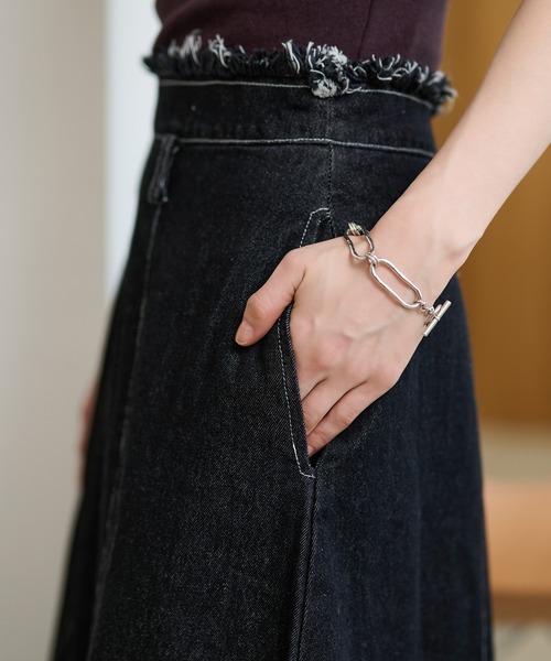 LAULEN(ローレン)の「fringe stitch denim long skirt /フリンジパターンデニムロングスカート(デニムスカート・レディース・ブラック/ブルー・M/S)」の15枚目の写真