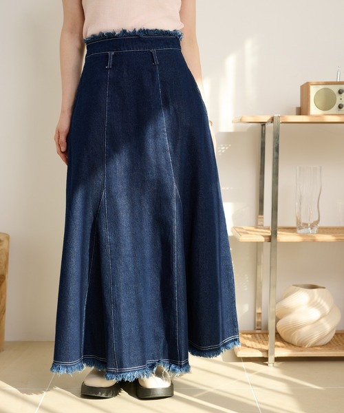 LAULEN(ローレン)の「fringe stitch denim long skirt /フリンジパターンデニムロングスカート(デニムスカート・レディース・ブラック/ブルー・M/S)」の18枚目の写真