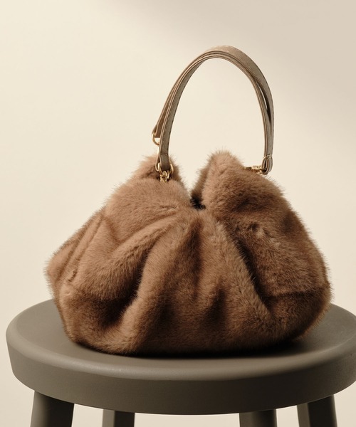 ZAKKA-BOX(ザッカボックス)の「ポムポムファーバッグ(ショルダーバッグ・レディース・レオパード/ブラック/グレー系その他・FREE)」の13枚目の写真