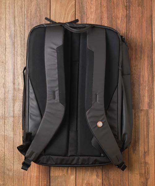 Mammut(マムート)の「【 MAMMUT (マムート)】Seon Transporter 25L(ショルダーバッグ・メンズ・ブラック/ダークネイビー/ライトベージュ/ブルーグレー・FREE)」の18枚目の写真