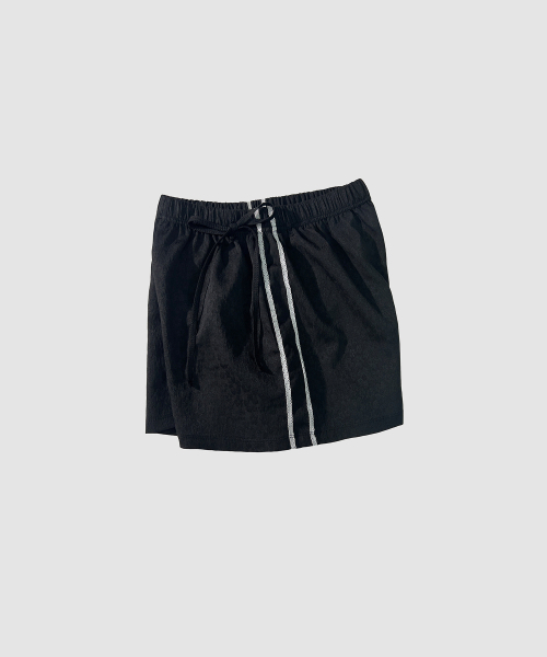 DEARSTALKER（ディアストーカー）の「ERIN FLOWER SHORTS - BLACK（その他パンツ・レディース・その他・FREE）」の2枚目の写真