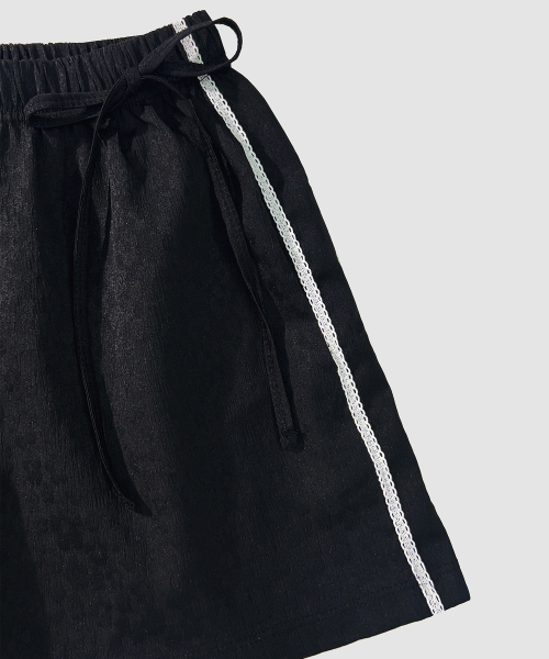 DEARSTALKER（ディアストーカー）の「ERIN FLOWER SHORTS - BLACK（その他パンツ・レディース・その他・FREE）」の3枚目の写真