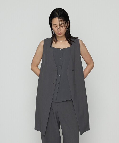 COMME CA（コムサ）の「〔 TALLサイズ 〕 【セットアップ対応】ストレッチからみ ジレ（ベスト・レディース・グレイッシュベージュ/グレー・15号）」の5枚目の写真