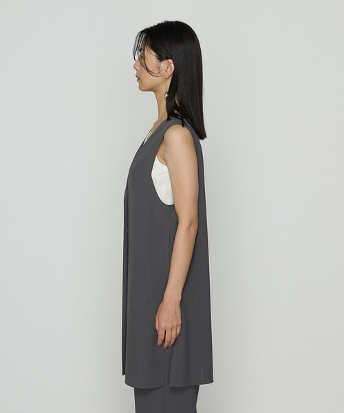 COMME CA（コムサ）の「〔 TALLサイズ 〕 【セットアップ対応】ストレッチからみ ジレ（ベスト・レディース・グレイッシュベージュ/グレー・15号）」の11枚目の写真