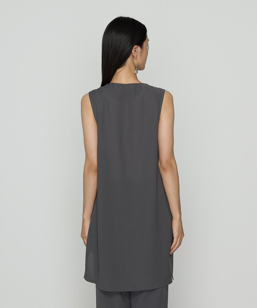 COMME CA（コムサ）の「〔 TALLサイズ 〕 【セットアップ対応】ストレッチからみ ジレ（ベスト・レディース・グレイッシュベージュ/グレー・15号）」の12枚目の写真