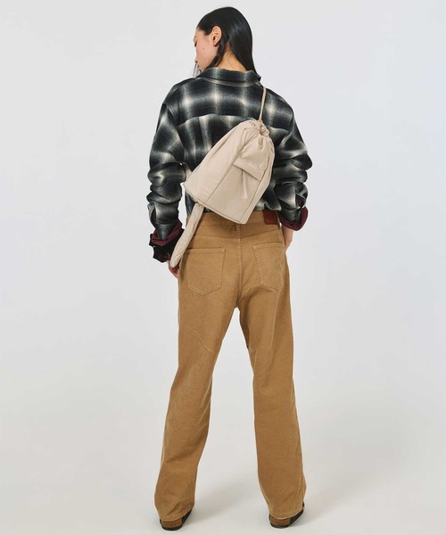 EMIS（イミス）の「PADDED ZIP POCKET SLING BAG（ショルダーバッグ・レディース・ベージュ/ネイビー・FREE）」の4枚目の写真