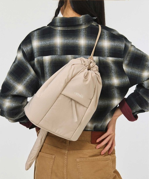 EMIS（イミス）の「PADDED ZIP POCKET SLING BAG（ショルダーバッグ・レディース・ベージュ/ネイビー・FREE）」の7枚目の写真