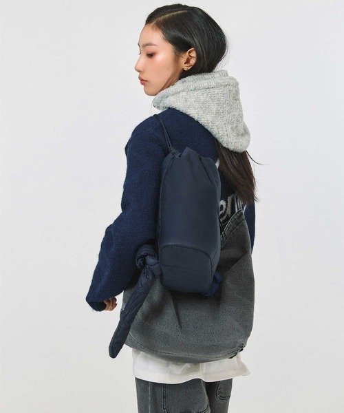 EMIS（イミス）の「PADDED ZIP POCKET SLING BAG（ショルダーバッグ・レディース・ベージュ/ネイビー・FREE）」の16枚目の写真