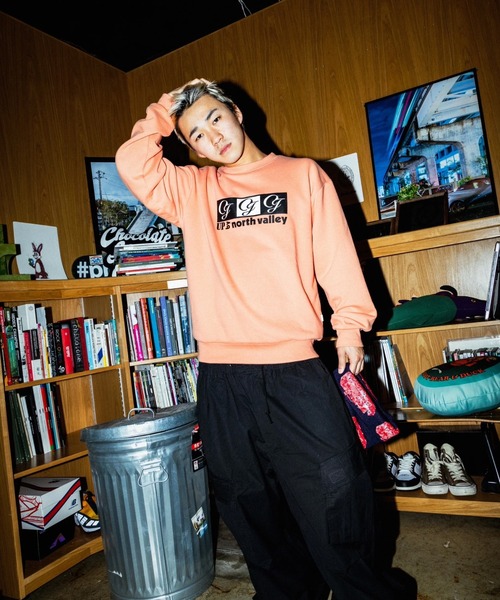Chocolate Jesus (チョコレートジーザス )の「U.P. CREWNECK(スウェット・メンズ・コーラルピンク/ブラウン/ブラック/アッシュ・X-LARGE/LARGE/MEDIUM/SMALL/XX-LARGE)」の5枚目の写真
