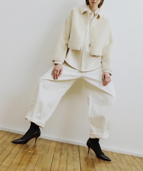 MOLLIOLLI(モリオリ)の「ホワイトラウンドコットンデニムパンツ(その他パンツ・レディース・その他・SMALL)」の4枚目の写真