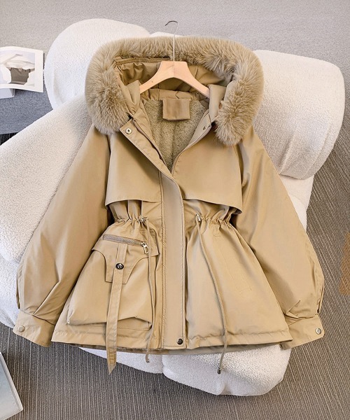 【未使用 美品】大きいサイズ ef-de ビジュー付きショートコート17号 滝沢眞規子さん着用／一部店舗限定／撥水加工】ミリタリー ダウン