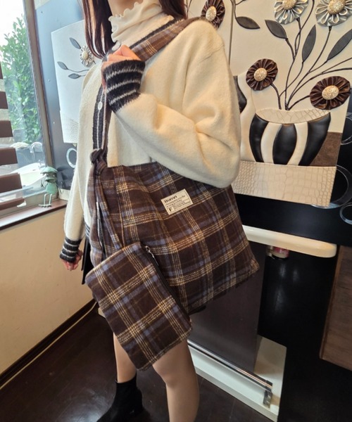 tolene(トレネ)の「チェック柄 マドラスチェック ショルダーバッグ ハンドバッグ(ショルダーバッグ・レディース・オレンジ/ブラウン・FREE)」の10枚目の写真