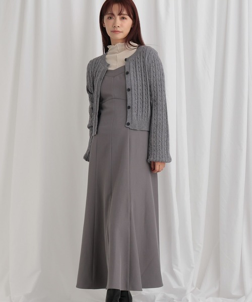 mysty woman(ミスティウーマン)の「ケーブルニットカーデSETワンピース 636613(ワンピース・レディース・グレー/ネイビー/ベージュ・FREE)」の22枚目の写真