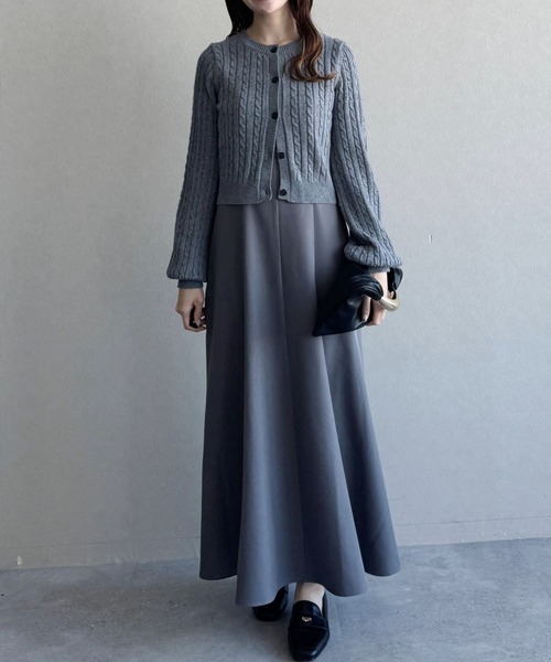 mysty woman(ミスティウーマン)の「ケーブルニットカーデSETワンピース 636613(ワンピース・レディース・グレー/ネイビー/ベージュ・FREE)」の17枚目の写真