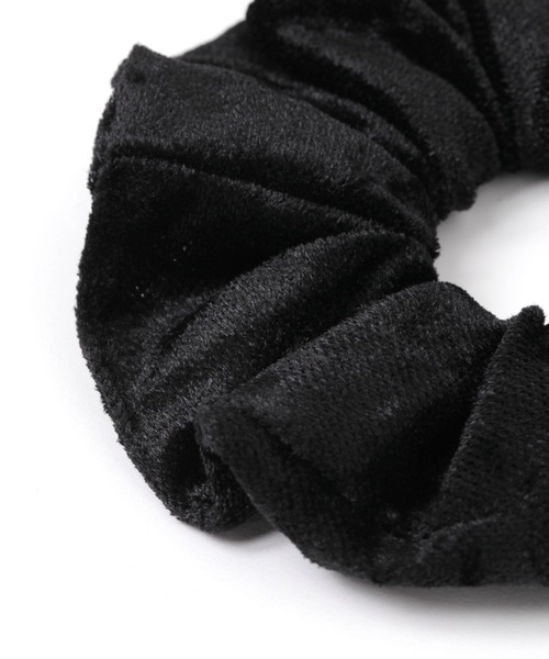 GLOBAL WORK（グローバルワーク）の「ベロアシュシュSS/635202（シュシュ・レディース・グレー/ダークブラウン/ブラック・FREE）」の5枚目の写真