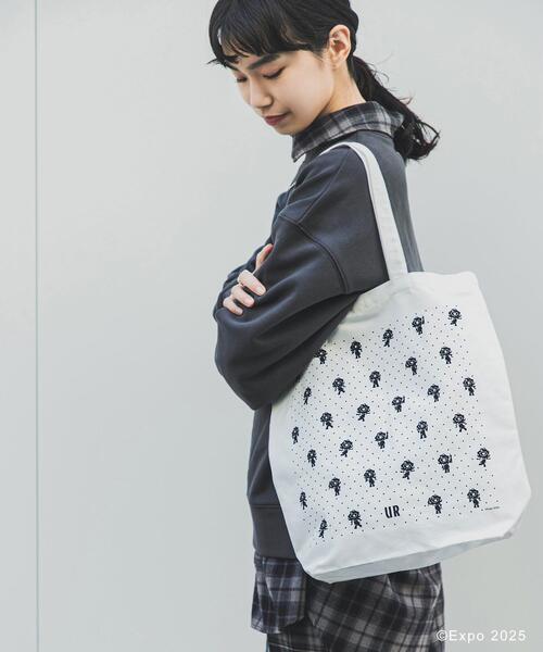 THE GOODLAND MARKET（ザグッドランドマーケット）の「EXPO2025 TOTE-DOT M（トートバッグ・レディース・ブラック/ホワイト・MEDIUM）」の2枚目の写真