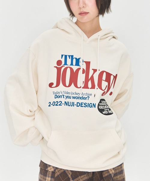 Video Jockey（ビデオジョッキー）の「【UNISEX】VIDEO JOCKEY／VideoMarket フーディー（パーカー・レディース・グレー/クリーム/ブラック・SMALL/MEDIUM）」の3枚目の写真