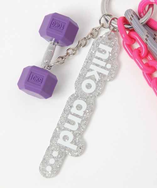 niko and...(ニコアンド)の「ダンベルロゴチャーム(チャーム・レディース・ピンク/ライトグリーン/オレンジ・0)」の5枚目の写真