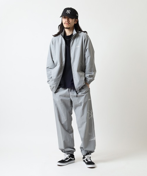Sunny Smith(サニースミス)の「SUNNY SMITH コットンライク ナイロン ヤシの木両面刺繍 ZIP-UP ジャケット(ナイロンジャケット・メンズ・グレー/チャコール・L/M)」の17枚目の写真
