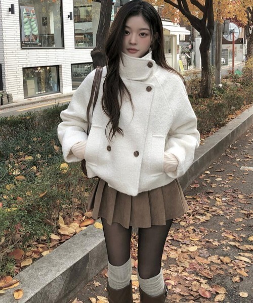 semplice(センプリチェ)の「ショートコート(その他アウター・レディース・ホワイト/ブラック・F)」の13枚目の写真