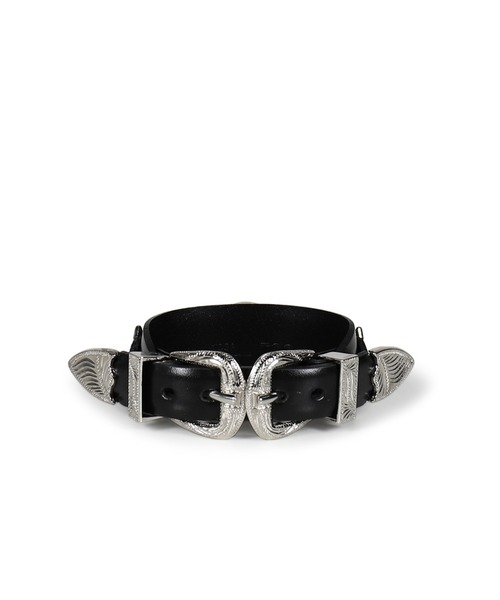 TOGA(トーガ)の「DOUBLE BUCKLE CONCHO BANGLE(ブレスレット・メンズ・ブラック・OS)」の1枚目の写真