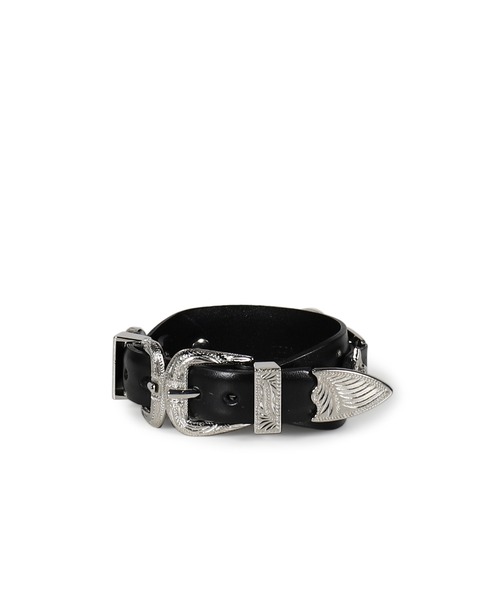 TOGA(トーガ)の「DOUBLE BUCKLE CONCHO BANGLE(ブレスレット・メンズ・ブラック・OS)」の4枚目の写真