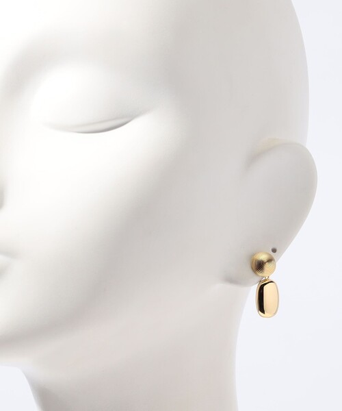 TOMORROWLAND （トゥモローランド）の「LIE STUDIO THE CARLA ゴールドピアス（ピアス（両耳用）・レディース・ゴールド・FREE）」の5枚目の写真
