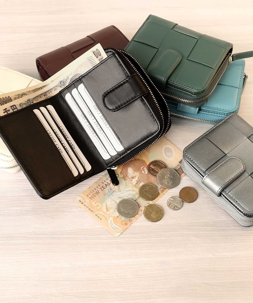 mieno（ミエノ）の「[mieno] イタリアンシープ スキンメッシュ折財布 二つ折り（財布・レディース・ブラック/アイボリー/ターコイズブルー/シルバー/ボルドー/グリーン・FREE）」の19枚目の写真