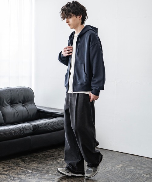 Rocky Monroe（ロッキーモンロー）の「オーバーサイズ 裏毛ショート丈長袖ダブルジップパーカー（パーカー・メンズ・アッシュ/ブラック/ネイビー/グレー・M/XL/L）」の5枚目の写真