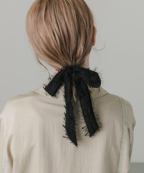 SMELLY（スメリー）の「シアーフリンジリボンヘアカフ（ヘアゴム・レディース・ブラック・-）」の5枚目の写真
