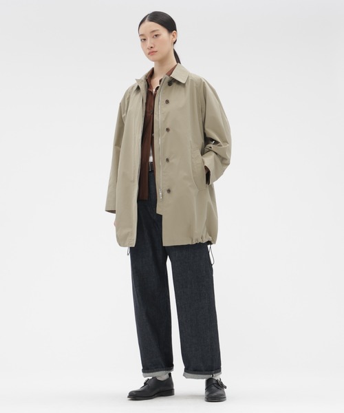 MARGARET HOWELL(マーガレットハウエル)の「DENSE COTTON NYLON POPLIN(ステンカラーコート・レディース・ネイビー/セージグリーン・2/1)」の3枚目の写真