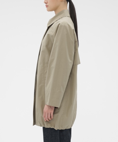 MARGARET HOWELL(マーガレットハウエル)の「DENSE COTTON NYLON POPLIN(ステンカラーコート・レディース・ネイビー/セージグリーン・2/1)」の4枚目の写真