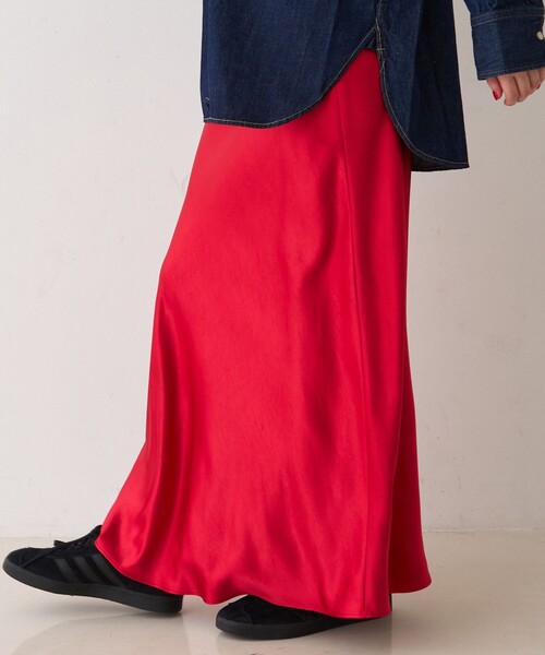Rouge vif Anna（ルージュヴィフアンナ）の「サテンマーメイドイージーロングスカート（スカート・レディース・ブラック/レッド/オフホワイト・フリー）」の3枚目の写真