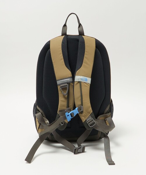 THE NORTH FACE(ザノースフェイス)の「<THE NORTH FACE>ラウンディ リュック(22L) / キッズ(バックパック/リュック・キッズ・ベージュ/ブラック・FREE)」の4枚目の写真