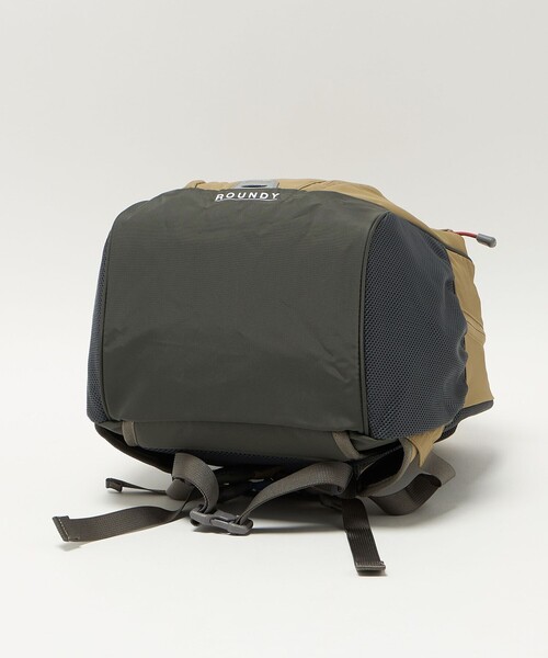 THE NORTH FACE(ザノースフェイス)の「<THE NORTH FACE>ラウンディ リュック(22L) / キッズ(バックパック/リュック・キッズ・ベージュ/ブラック・FREE)」の7枚目の写真