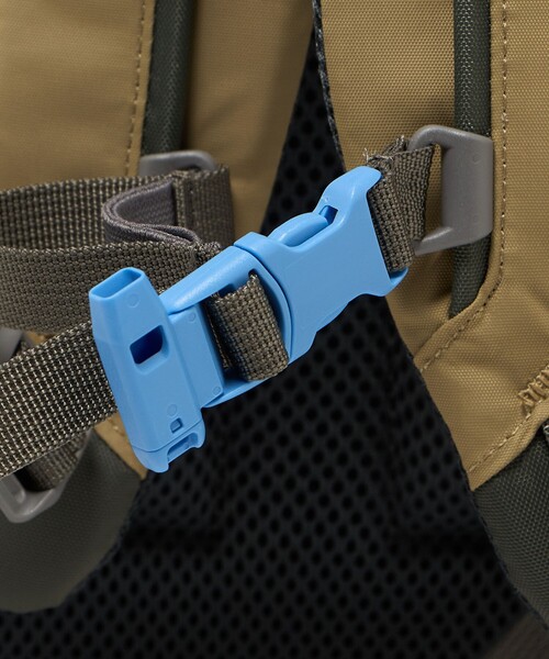 THE NORTH FACE(ザノースフェイス)の「<THE NORTH FACE>ラウンディ リュック(22L) / キッズ(バックパック/リュック・キッズ・ベージュ/ブラック・FREE)」の13枚目の写真