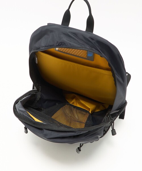 THE NORTH FACE(ザノースフェイス)の「<THE NORTH FACE>ラウンディ リュック(22L) / キッズ(バックパック/リュック・キッズ・ベージュ/ブラック・FREE)」の19枚目の写真
