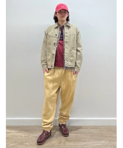 GAP（ギャップ）の「ボクシー アイコンデニムジャケット（カバーオール・メンズ・ベージュ・XL/L/M/S/XS）」の4枚目の写真