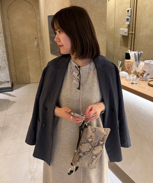 DouDou（ドゥドゥ）の「【インフルエンサーSAKURA企画】リネンライクエアリー袖切替ワンピース（ワンピース・レディース・ベージュ/ブラック/ネイビー・FREE/TM）」の11枚目の写真