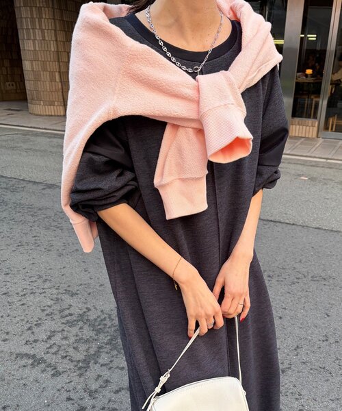 DouDou（ドゥドゥ）の「【インフルエンサーSAKURA企画】リネンライクエアリー袖切替ワンピース（ワンピース・レディース・ベージュ/ブラック/ネイビー・FREE/TM）」の5枚目の写真