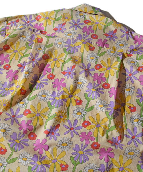 ALDIES(アールディーズ)の「Flower Big Shirts / フラワービッグシャツ(シャツ/ブラウス・メンズ・イエロー/ブラック・MEDIUM/SMALL)」の19枚目の写真