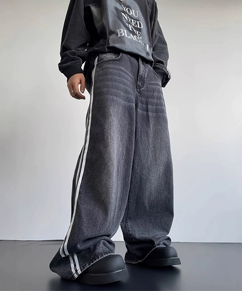VIBGYOR(ヴィブジョー)の「サイドラインブラックデニムワイドパンツ(NEZ)(デニムパンツ・メンズ・ブラック・FREE)」の3枚目の写真