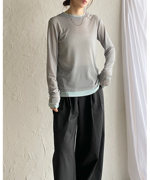 She's Closet(シーズクローゼット)の「クルーネック長袖 配色バイカラー レイヤード風 シアートップス(Tシャツ/カットソー・レディース・ブラック/アイボリー/ブラウン/グレー・FREE)」の8枚目の写真