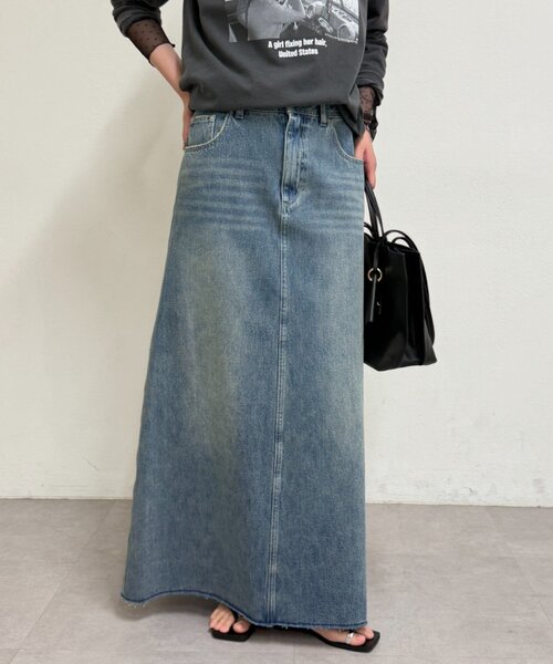 LOUNGEDRESS(ラウンジドレス)の「デニムスカート(スカート・レディース・ブルー・SMALL/MEDIUM)」の9枚目の写真