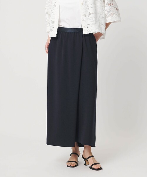 UNITED ARROWS（ユナイテッドアローズ）の「COMFY ラップ マキシスカート ‐防汚 UVカット ウォッシャブル‐（スカート・レディース・ネイビー/ブラック・36/38）」の21枚目の写真