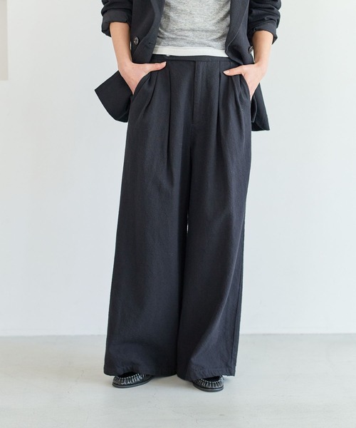 BAYFLOW（ベイフロー）の「[セットアップ着用可能]リネンパンツ（その他パンツ・レディース・ライトベージュ/ブラック・MEDIUM/SMALL）」の2枚目の写真
