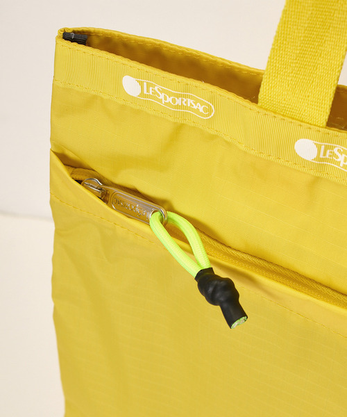 LeSportsac(レスポートサック)の「MSGM LG EMERALD TOTE ロゴトートイエロー(トートバッグ・レディース・イエロー・FREE)」の2枚目の写真